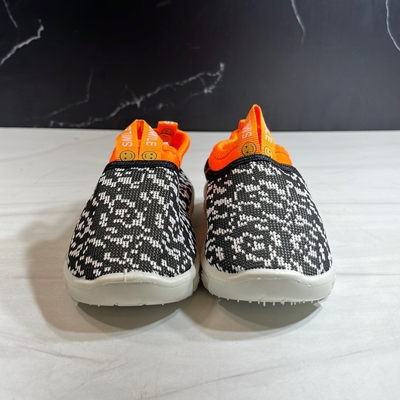 Unbranded Other - Unbranded Toddler Sneaker Black/White sz 9